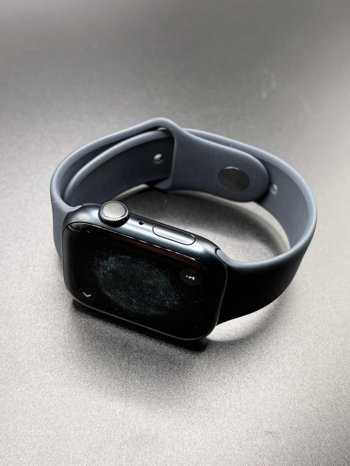 Apple Watch Series 9 45mm Aluminum Case with Sport Loop – Midnight