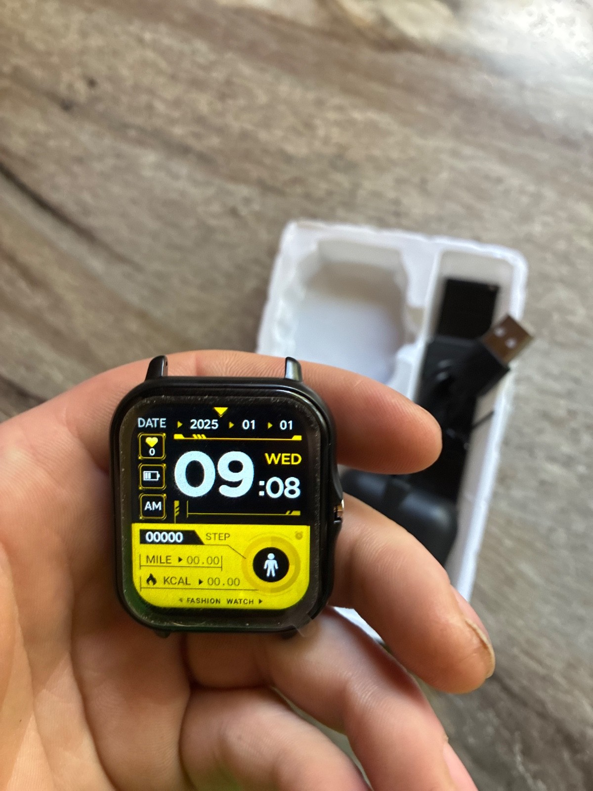 y13 smart watch brand new never used