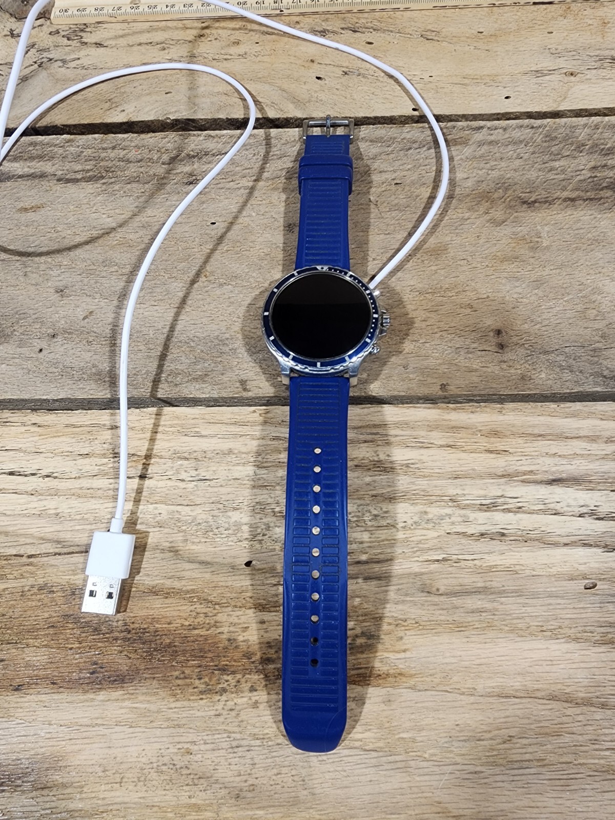 Citizen P990Mv-01 Smart Watch. SEE DESCRIPTION. DOES NOT CHARGE.