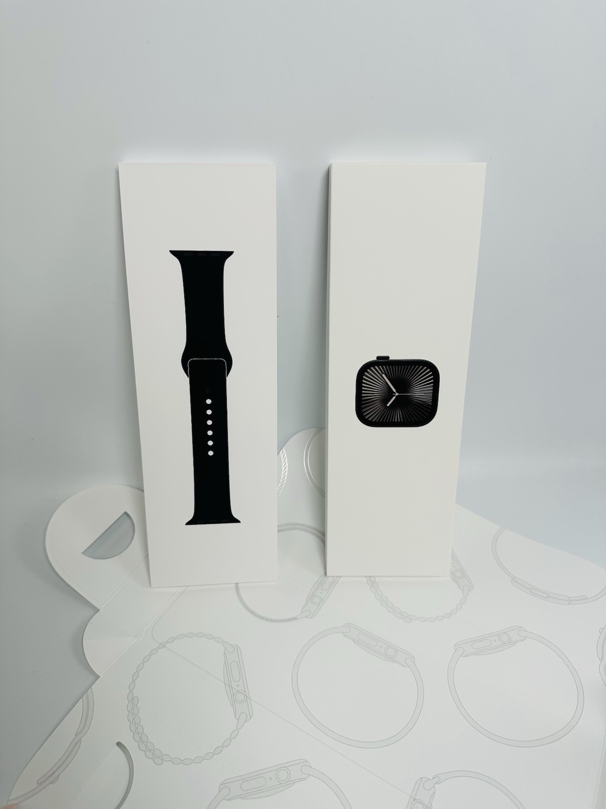Apple Watch Series 10 GPS+Cellular 46mm Titanium Case Slate Black M/L MEW SEALED