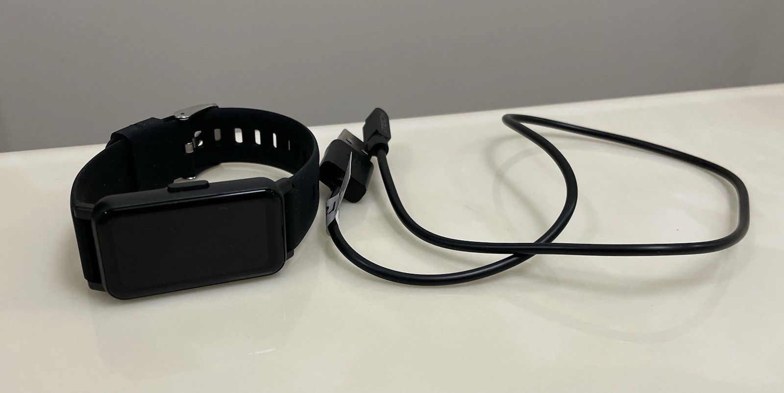 iTech Active 3 Smartwatch Fitness Step Tracker Black Silicone Band Fitness Gym