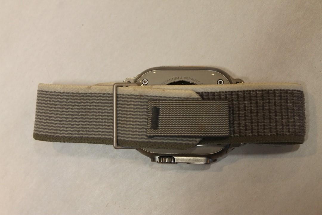 Apple Watch Ultra 49mm Titanium and Ceramic Case GPS + Cellular ^