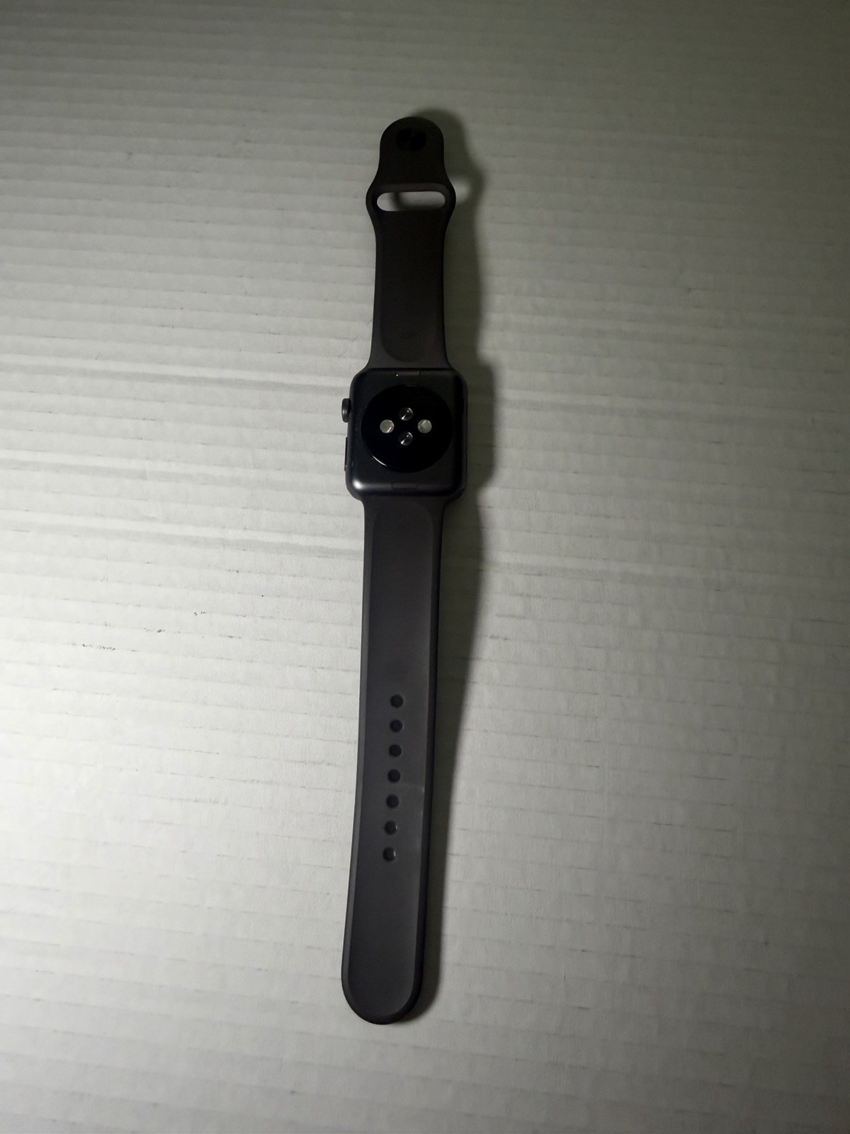 Apple Watch Series 3 42mm LOCKED read description