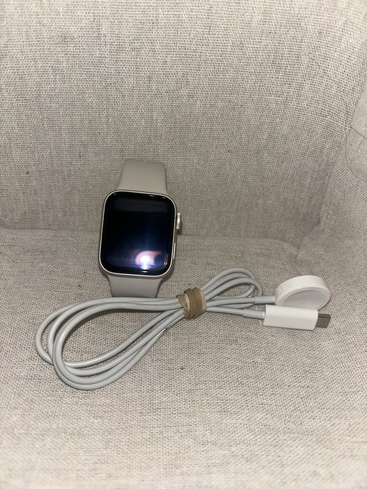 Apple Watch SE 40mm Gold Aluminum Unlocked