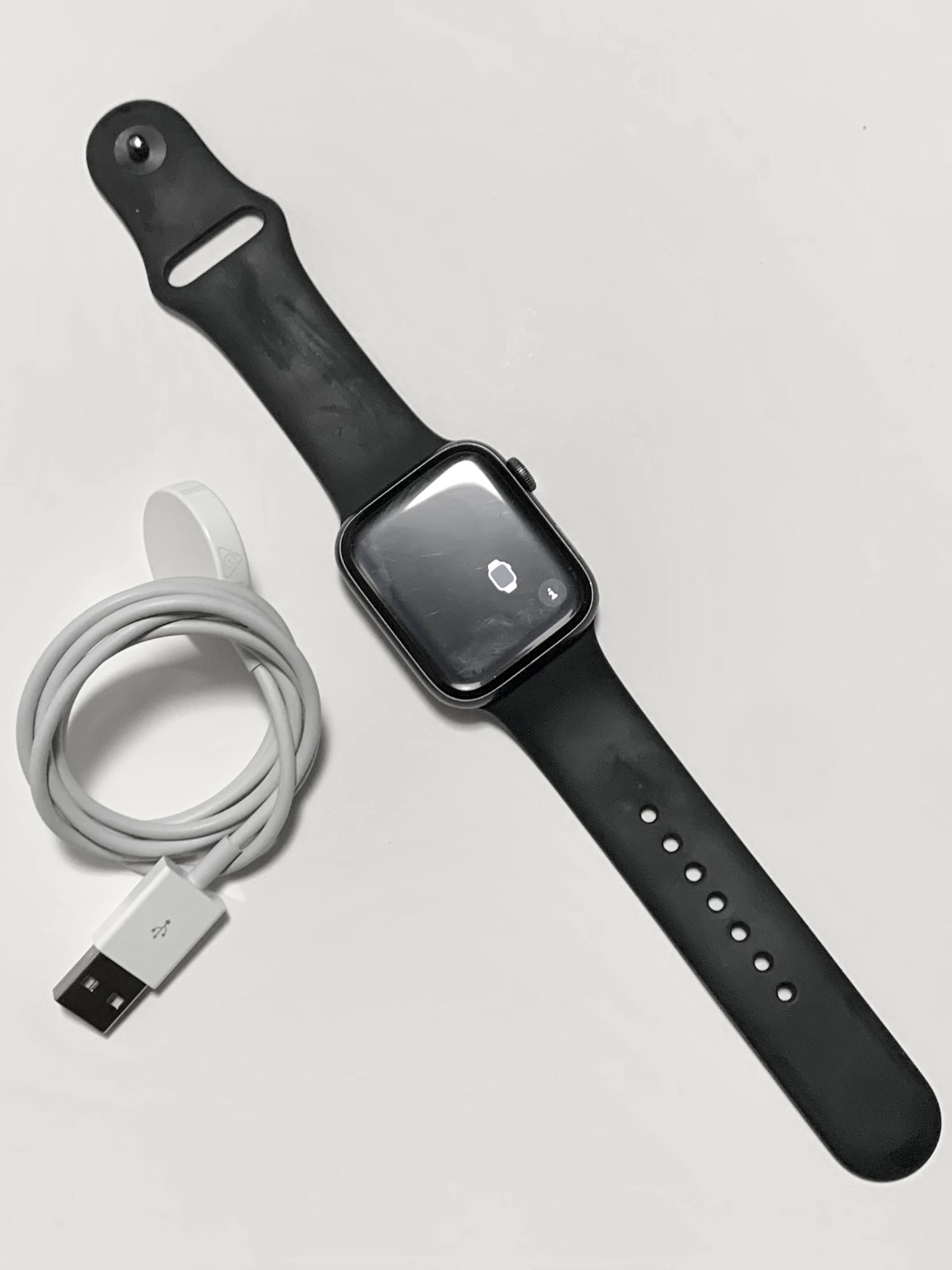 Apple Watch SE 44mm Cellular (LTE) / GPS Black Aluminum Smartwatch Small/Medium