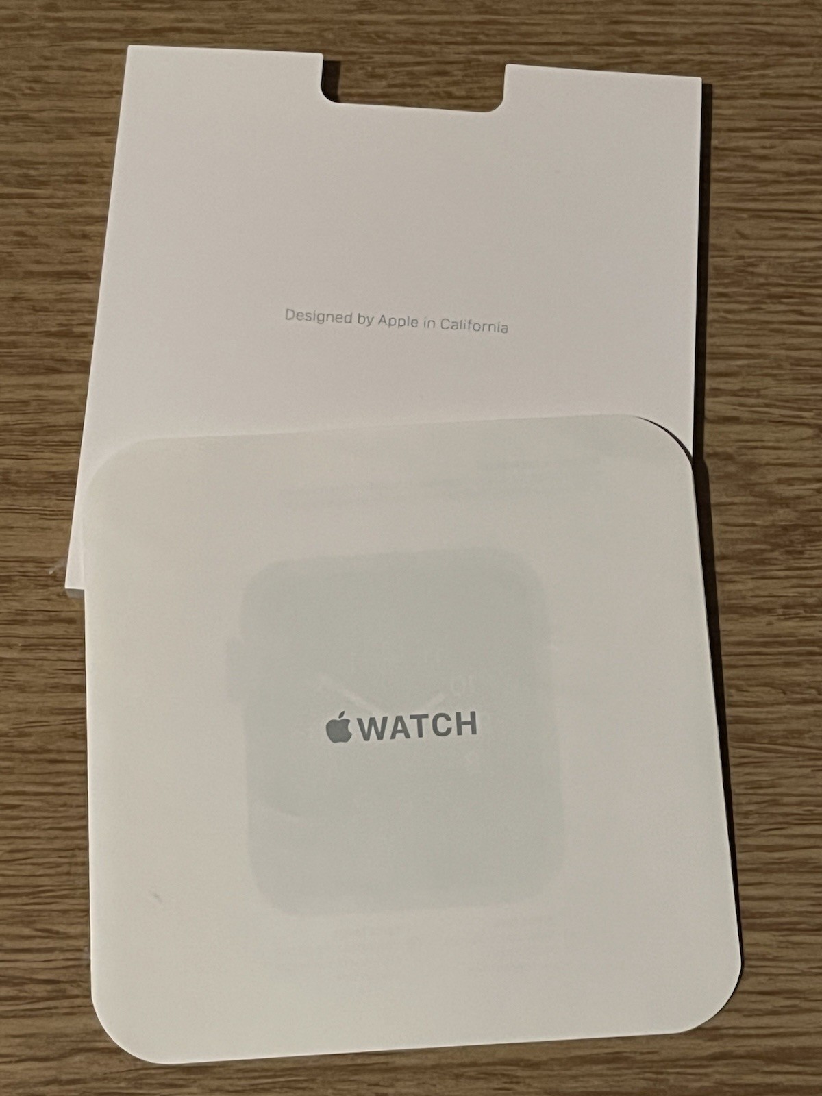 APPLE WATCH SQUARE CARDBOARD INSERT WITH LEAFLET