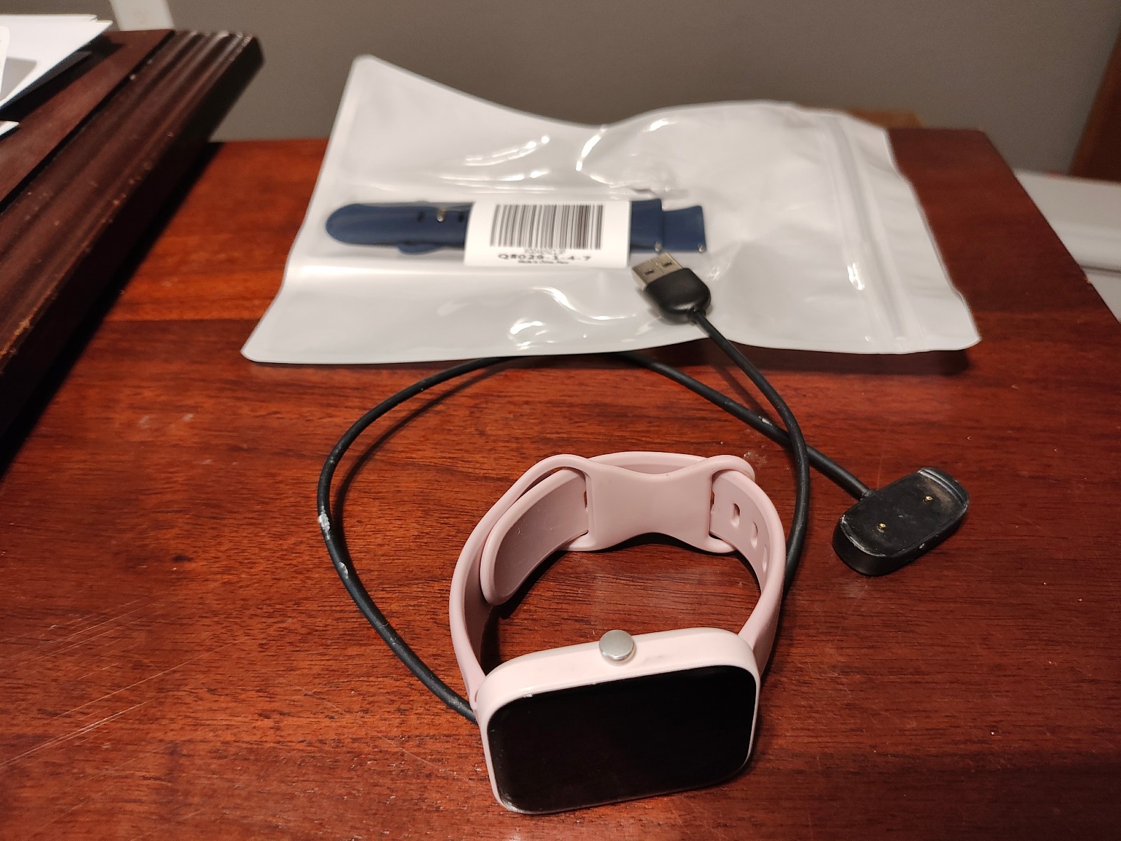 Pink Amazfit Bip 3 Pro 9.65 mm Smartwatch with 2 straps. WARRANTY