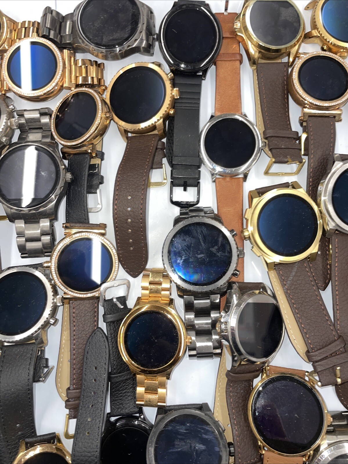 Wholesale watch lot of Fossil/Michael Kors Gen 3 Smart Watch Qty 100 Sku LAN24