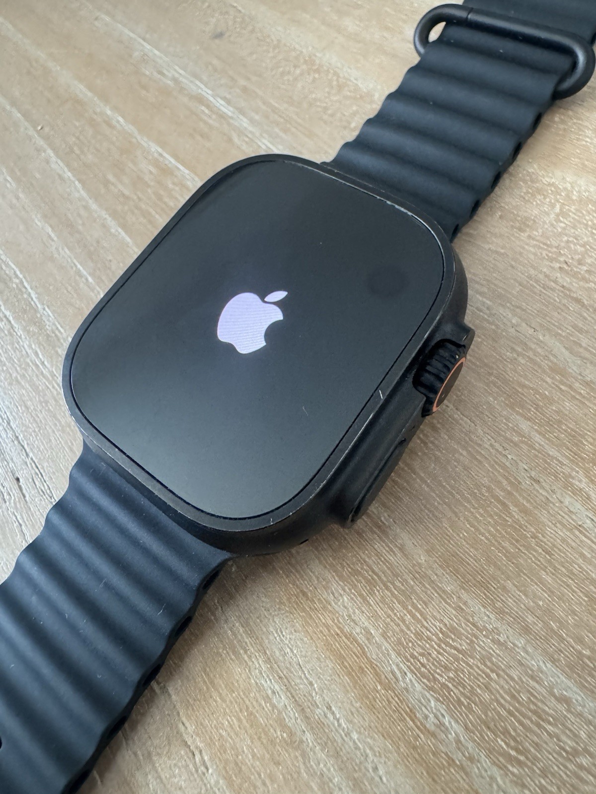 Apple Watch Ultra 2 49mm Titanium (GPS + Cellular) LOCKED
