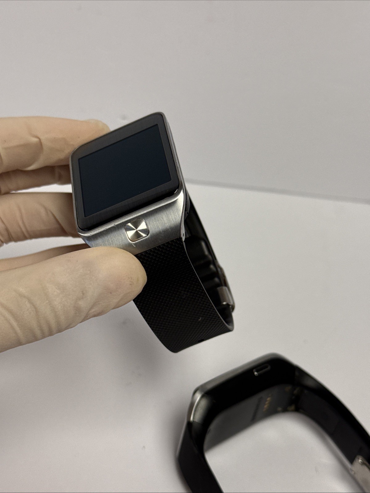Lot of 2 Samsung Galaxy Gear SM-V700 & R380 Smartwatch Untested For Parts Only