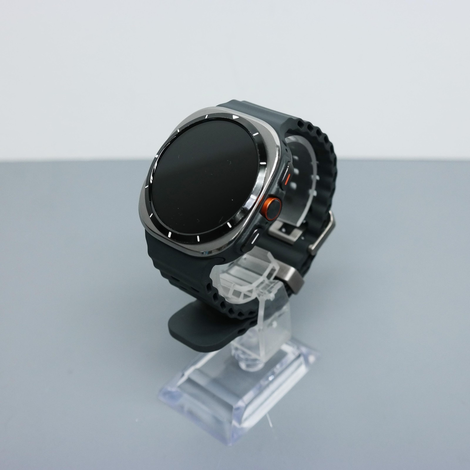 Samsung Galaxy Watch Ultra SM-L705U Smartwatch 47mm LTE – Titanium Silver