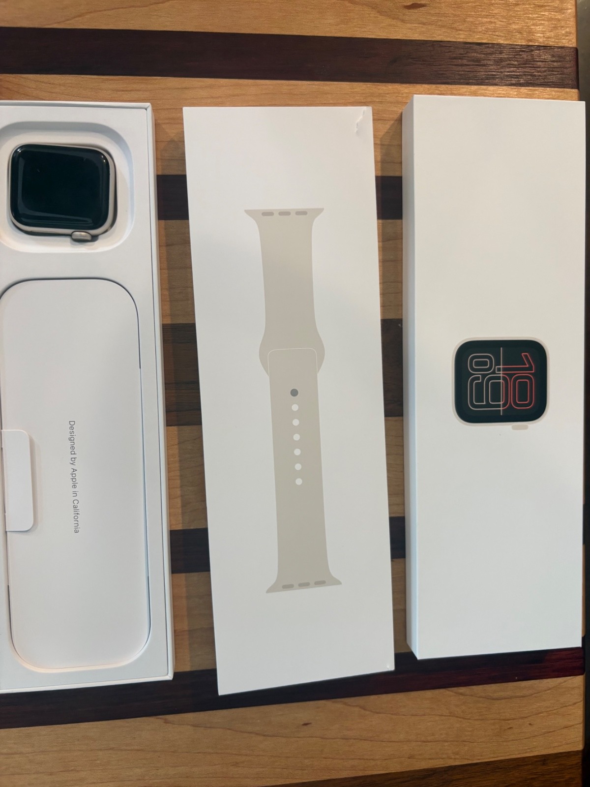 Apple Watch SE 40mm Starlight GPS (no cellular) Pink Silicone Band