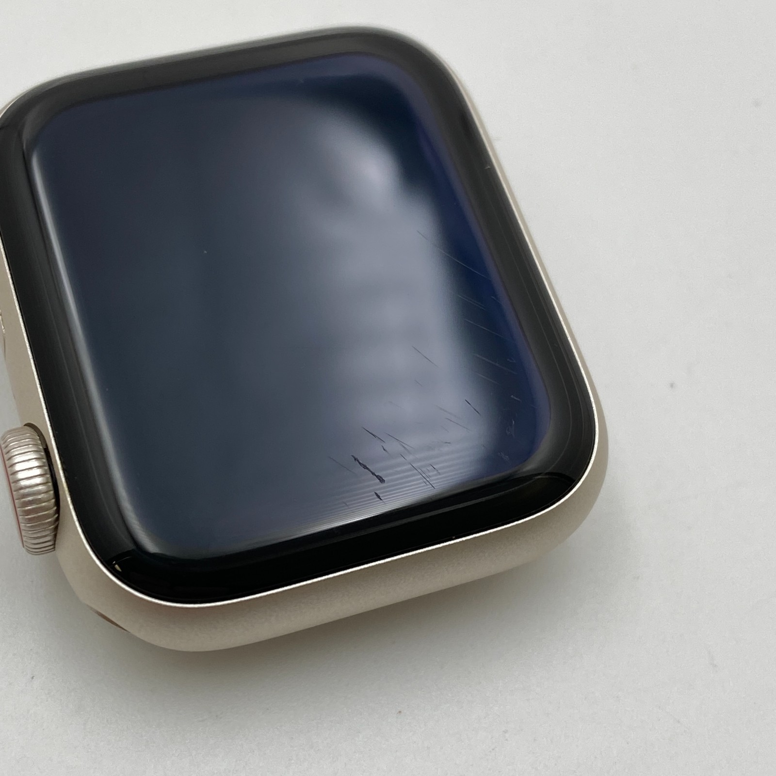 Apple Watch SE 2nd Gen. 40mm Aluminum Starlight – Unlocked A2726- Fair Condition