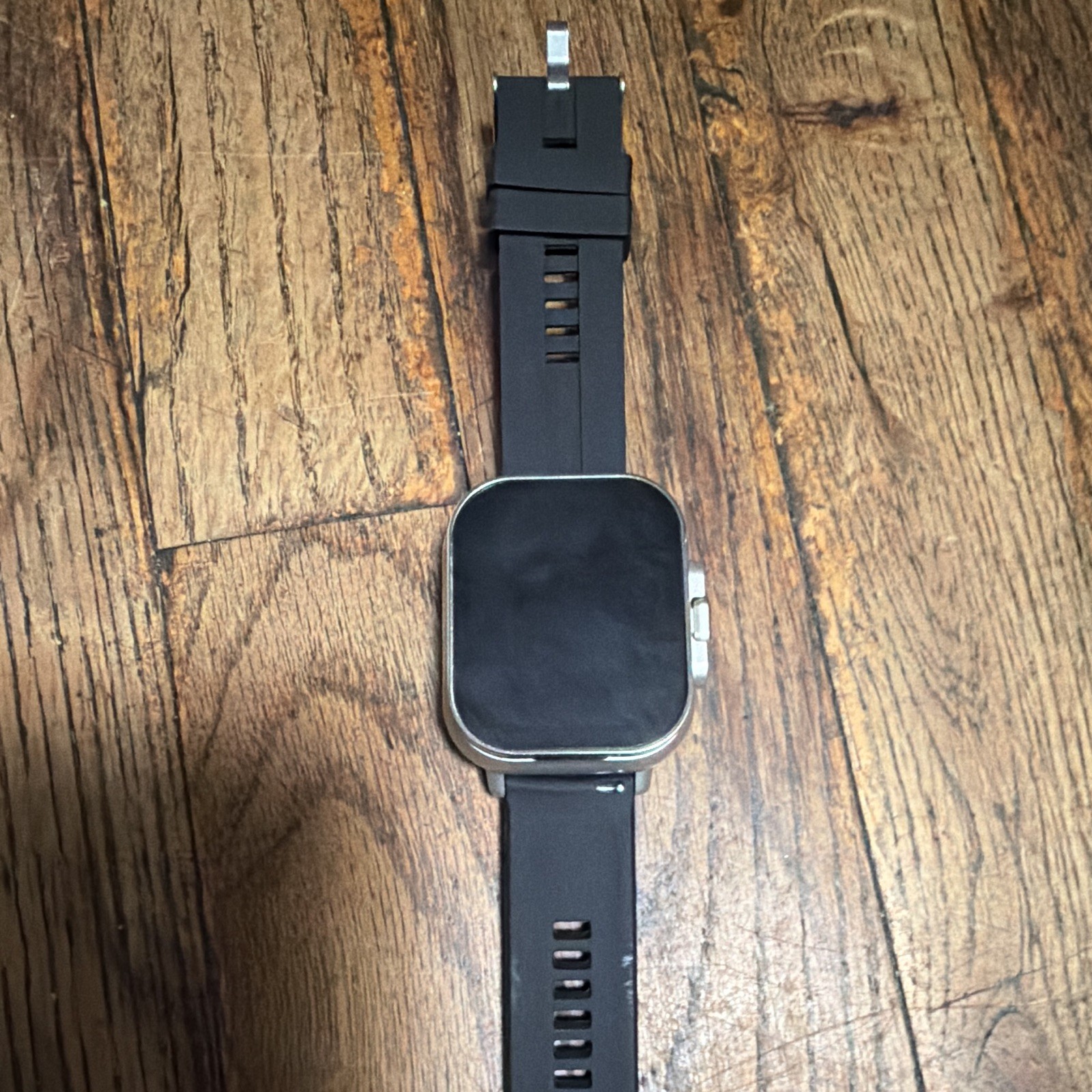 Smart watch 39mm Silver Metal Case Black Silicone Band with earbuds