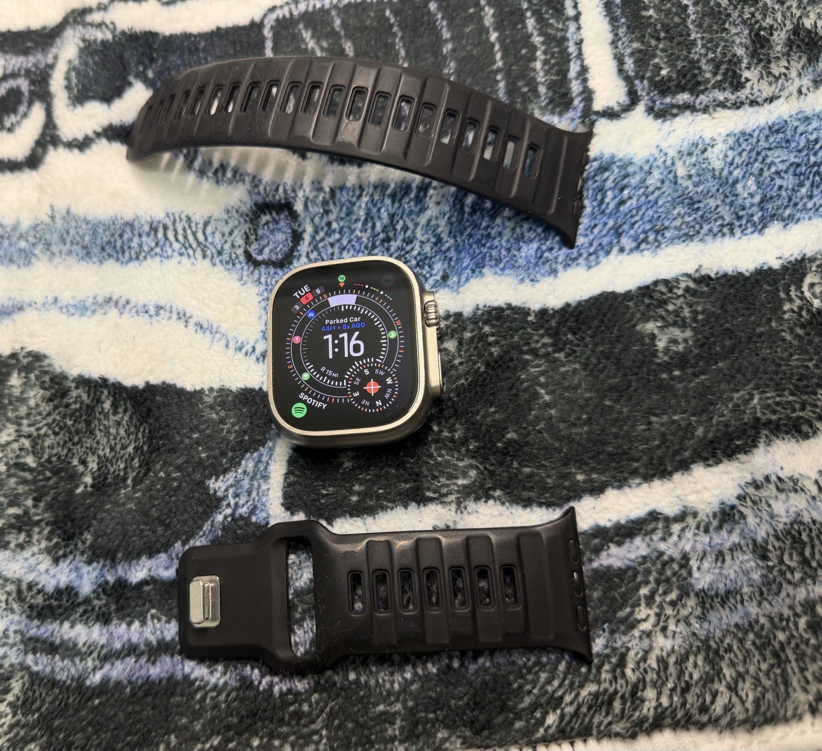 Apple Watch Ultra 2 49mm Unlocked Silver Titanium