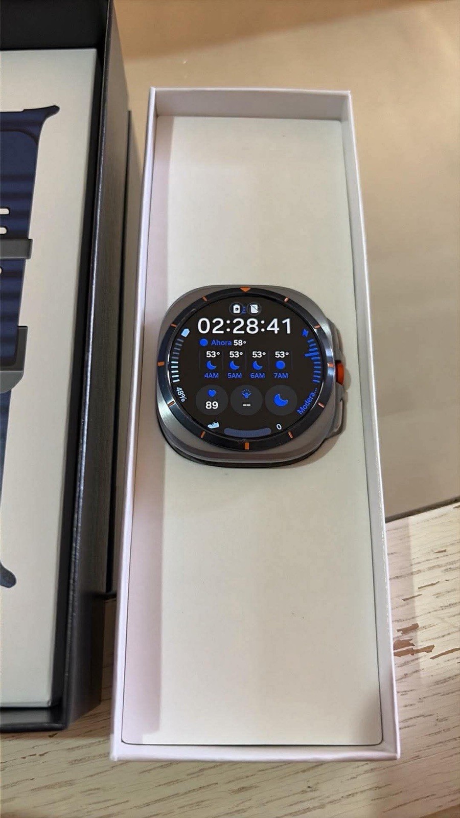 Samsung Galaxy Watch Ultra 47mm Silver, Blue Silicone Band, AMOLED Display
