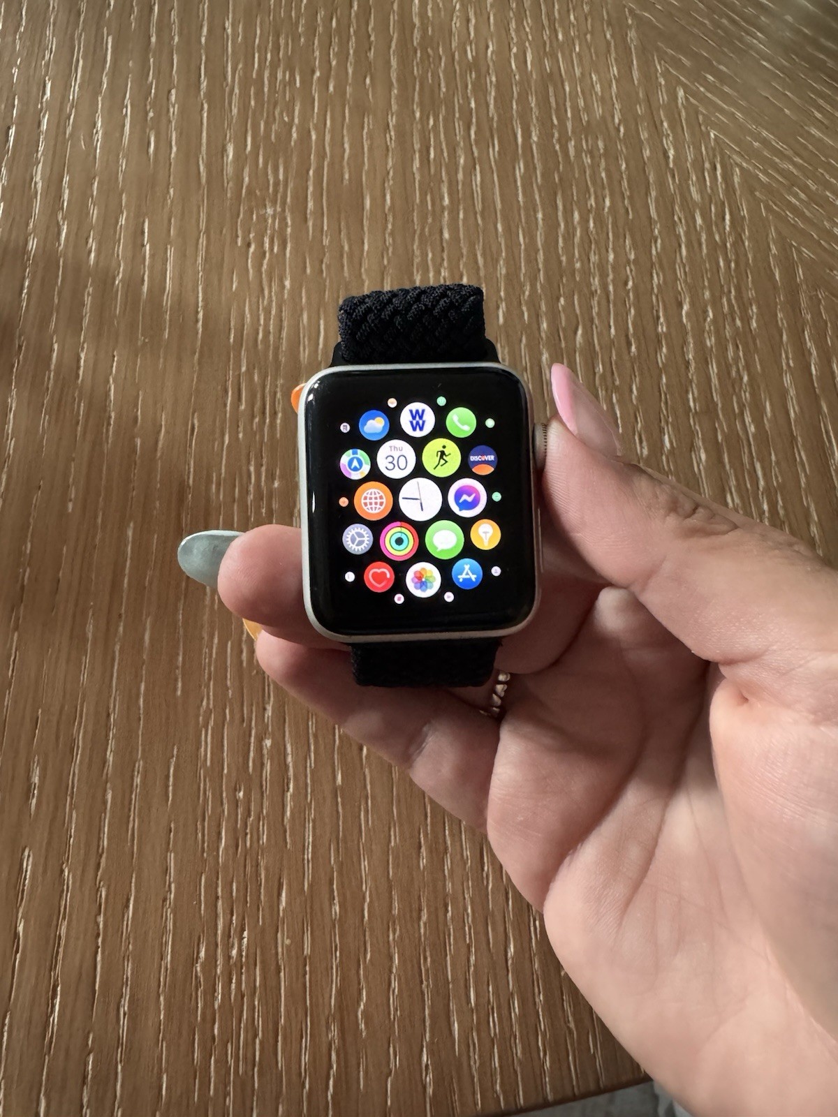Apple Watch Series 3 42mm Silver Aluminum Touch Screen Black Nylon Band Unlocked
