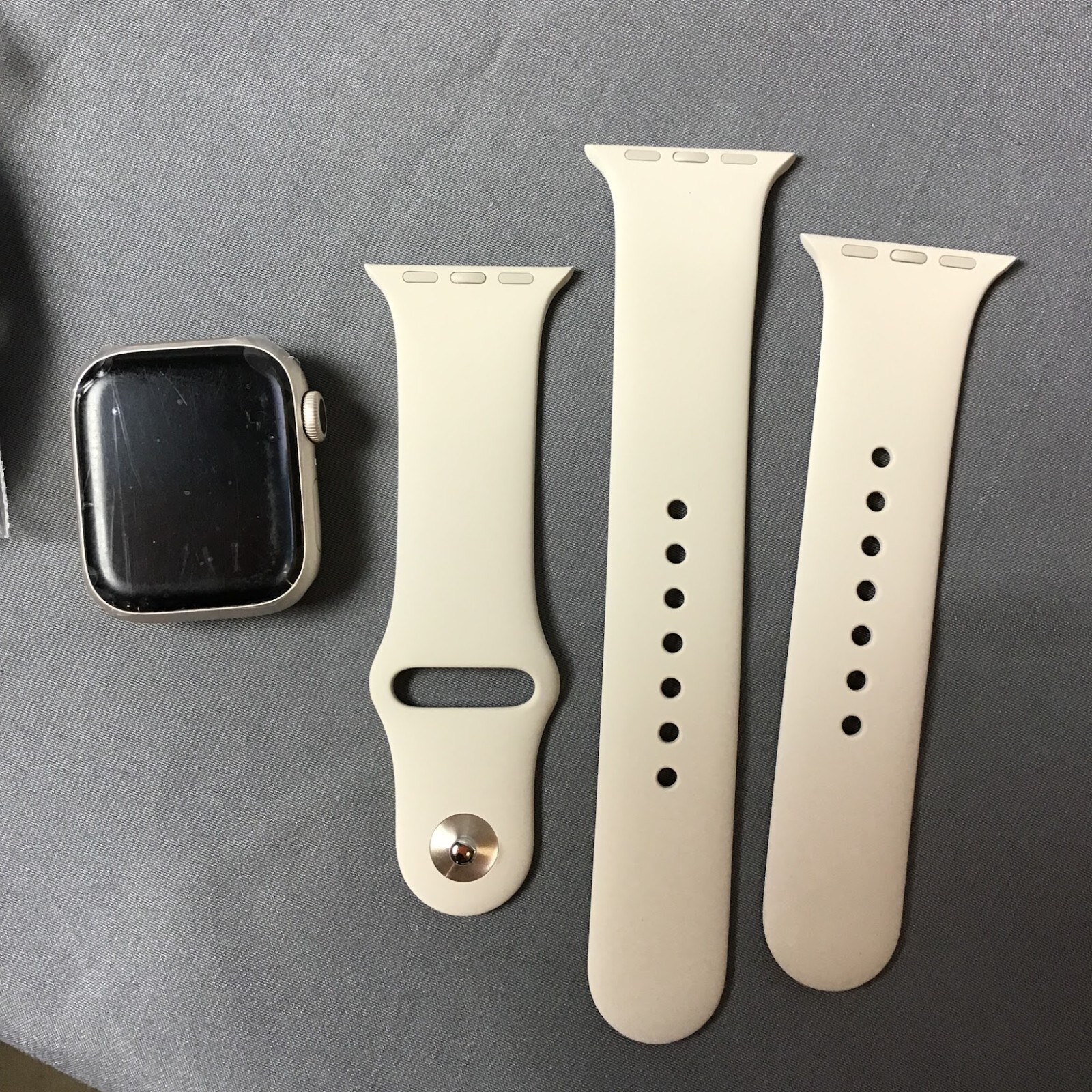 Apple Watch Series 7 [GPS, 41mm] – Starlight with Starlight Sport Band – MINT