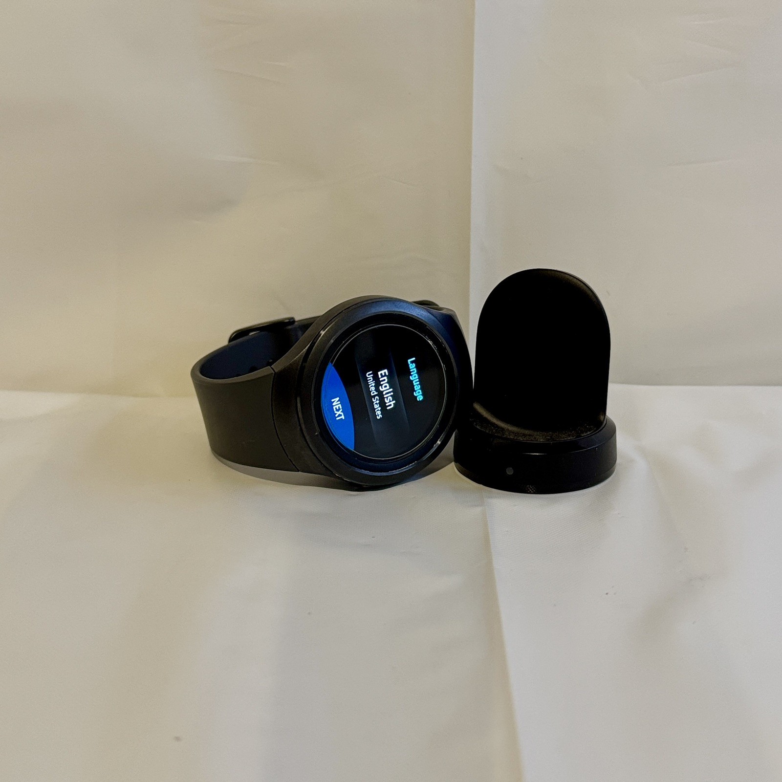 Samsung Gear S2 Smart Watch Dark Grey SM-R730A – Tested w/ Chrger