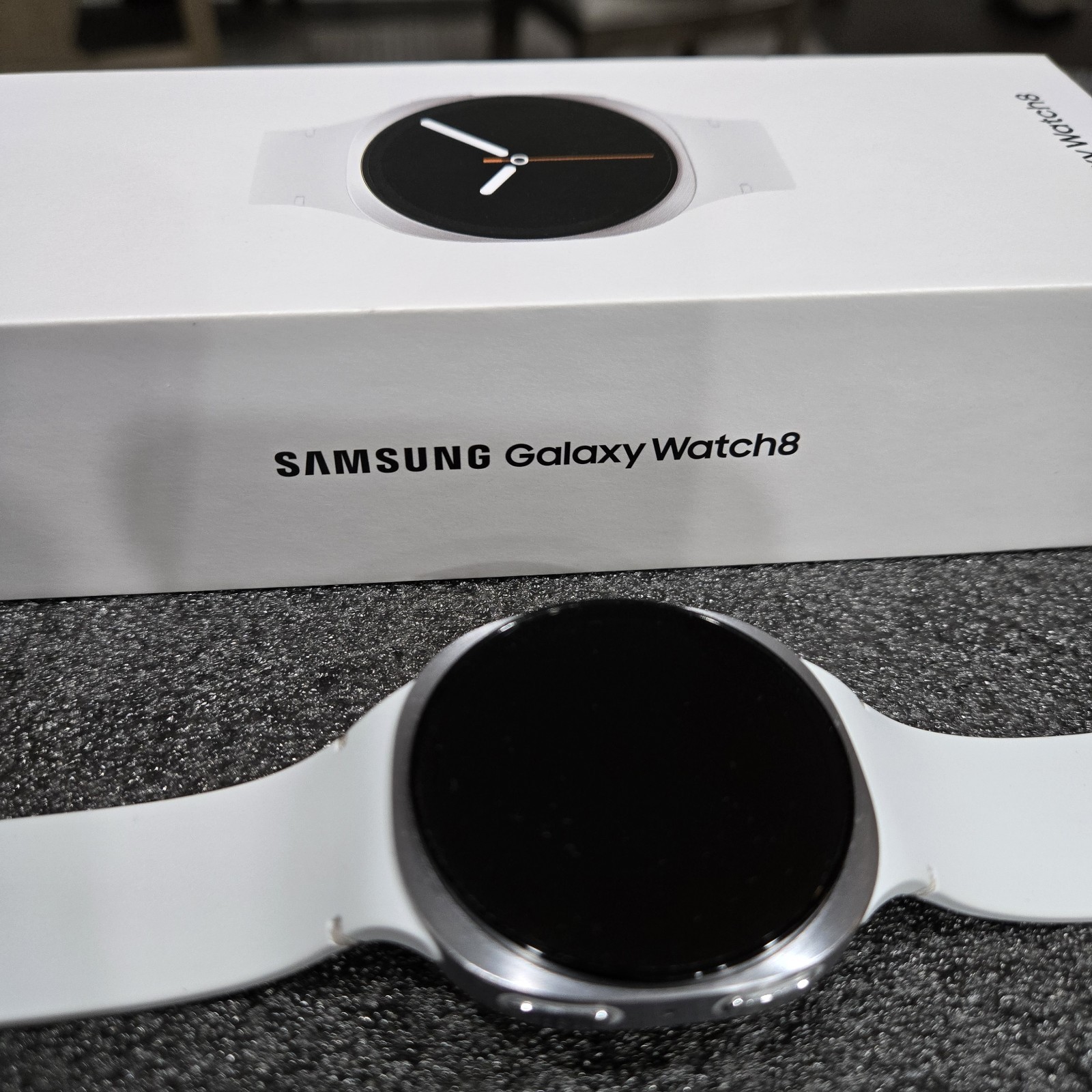 Samsung – Galaxy Watch8 Aluminum Smartwatch 44mm BT – Silver (2025) SM-L335U