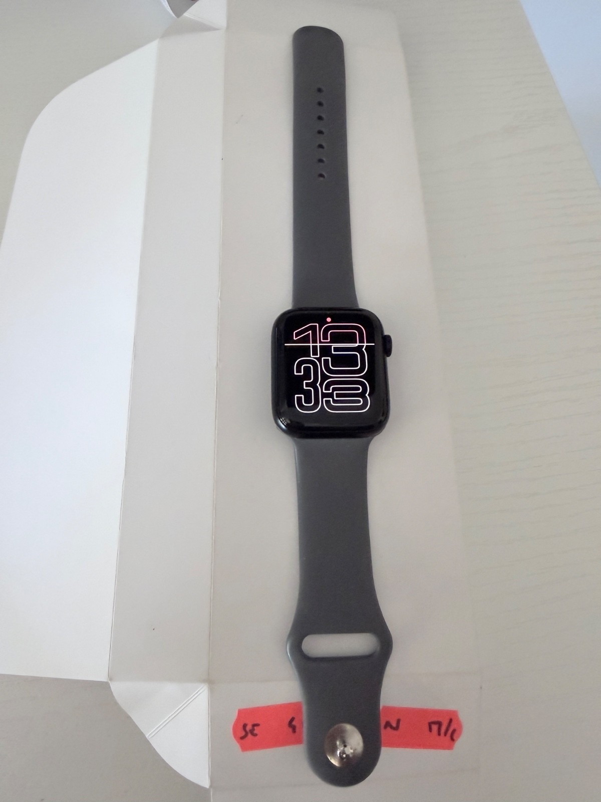 Apple Watch SE GPS 44mm Silver 2nd Gen Sport Band MNK23TY/A