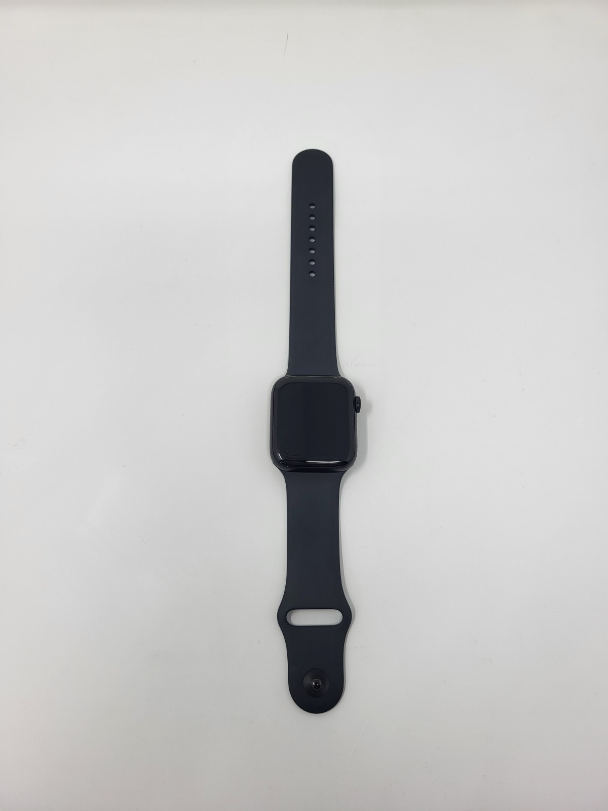 Apple Watch Series 5 (44m GPS) – Black Aluminum Case With Black Sport Band