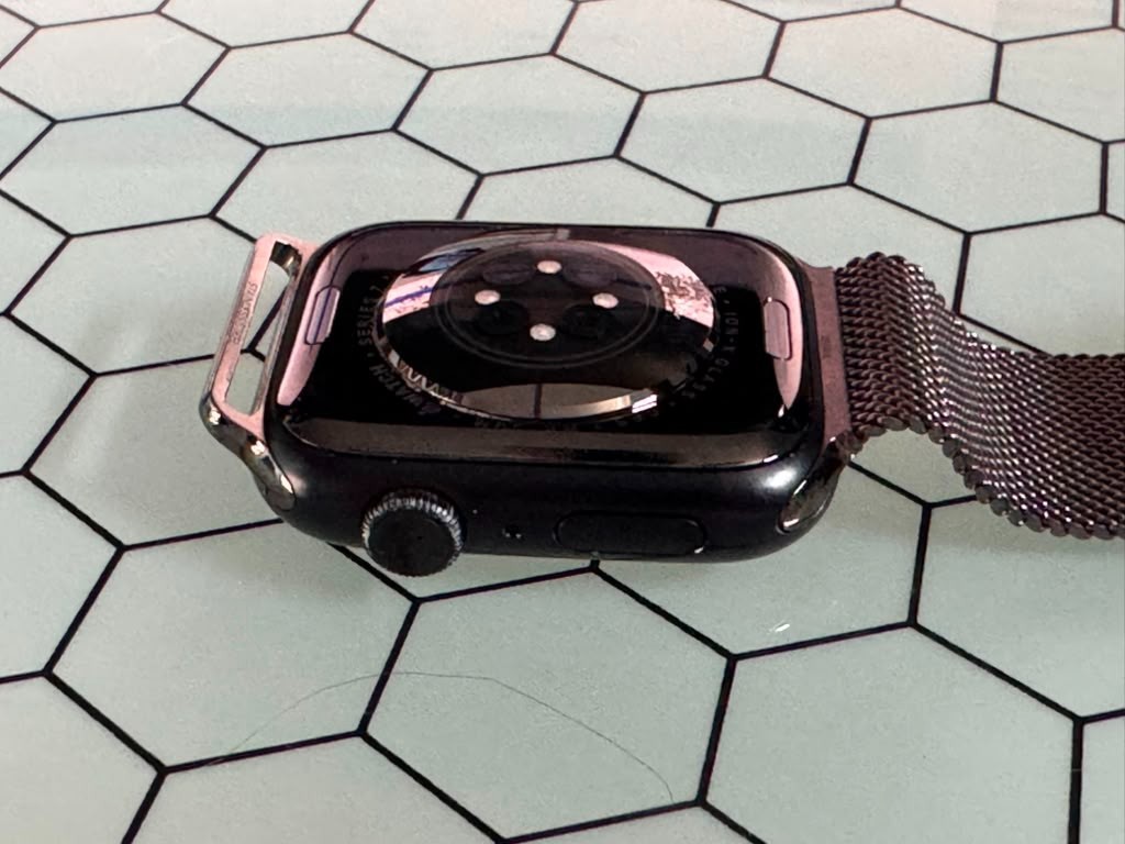 Apple Watch Series 7 45mm Aluminum Case- Midnight, metal mesh band