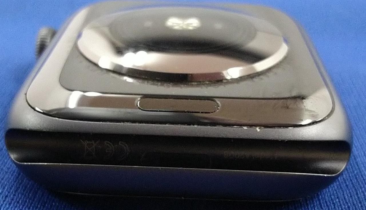 Apple Watch Series 4 GPS + Cellular 44mm Silver Aluminum 82% Battery