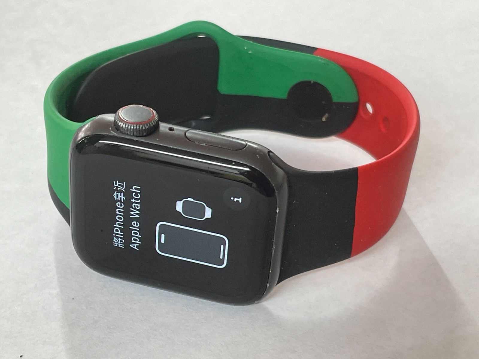 Apple Watch Series SE 1st Gen (GPS-LTE) 40mm Aluminum Sport band Battery 93%
