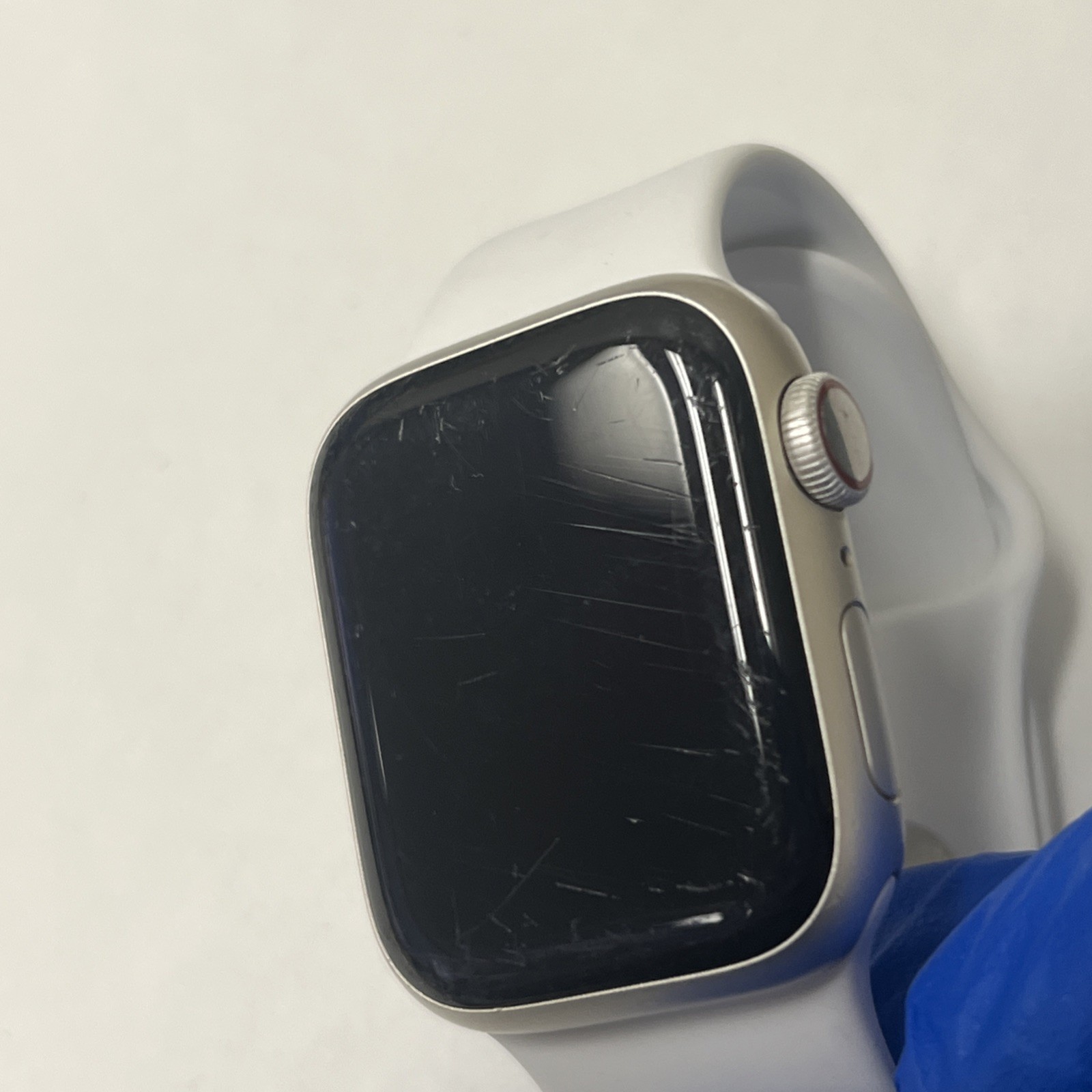 Apple Watch Series 7 41mm GPS+LTE Starlight W/ White Band – Fair