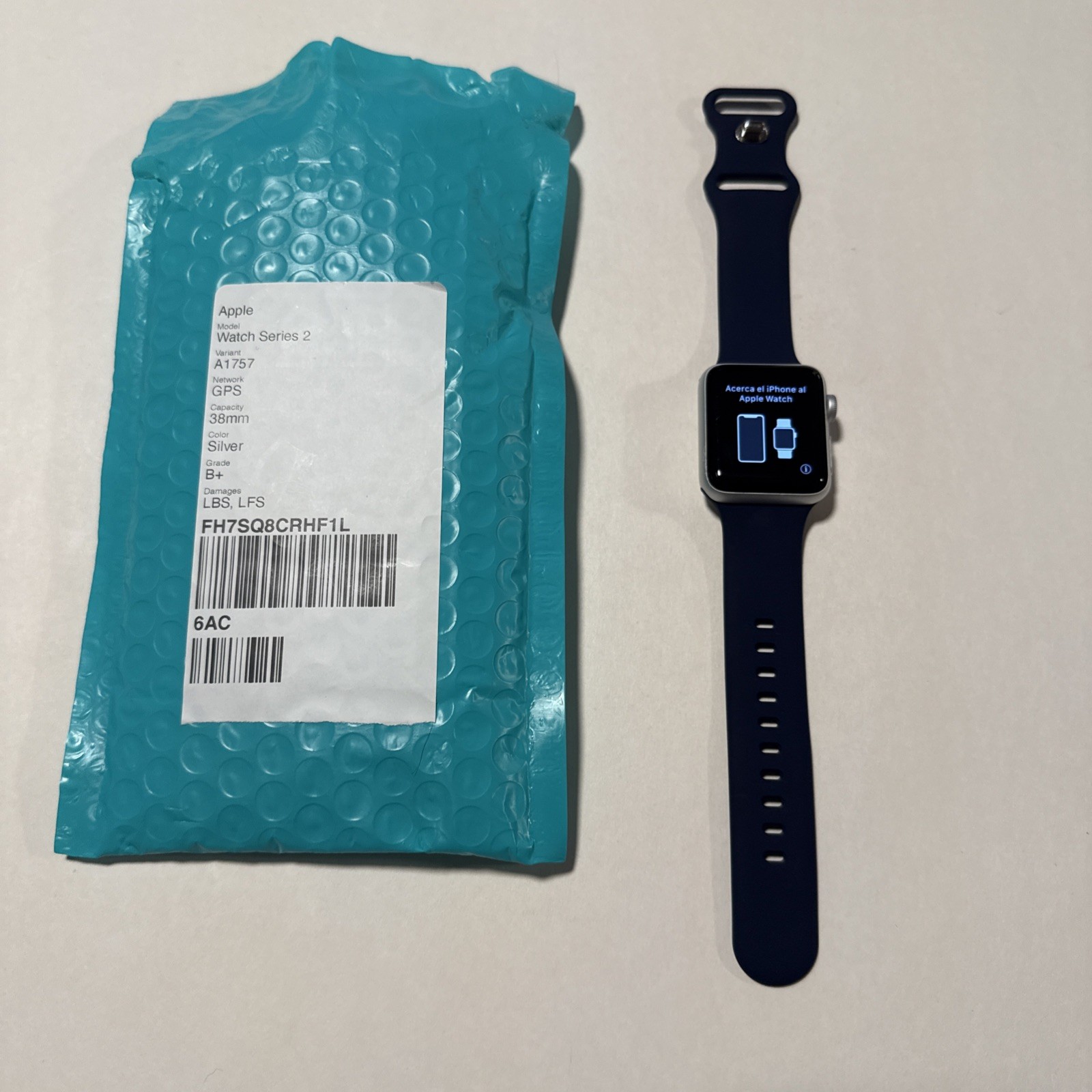 Apple Watch Series 2 38mm Silver Aluminum Nike Ed. A1757 (GPS) Navy Sport Band