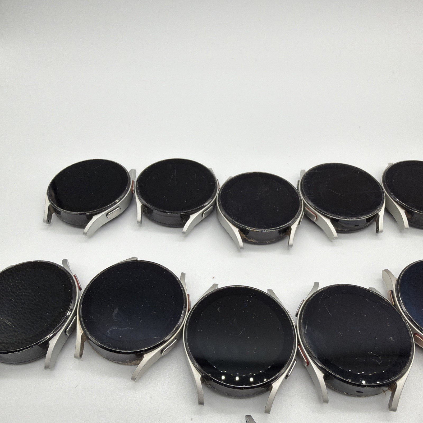 Samsung Galaxy Watch4 – 40mm – Silver – Wi-Fi – Grade C – Lot of 50