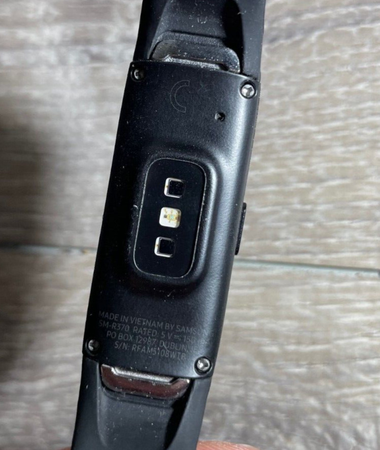 Samsung Galaxy Fit Activity Tracker Black SM-R370 UNTESTED