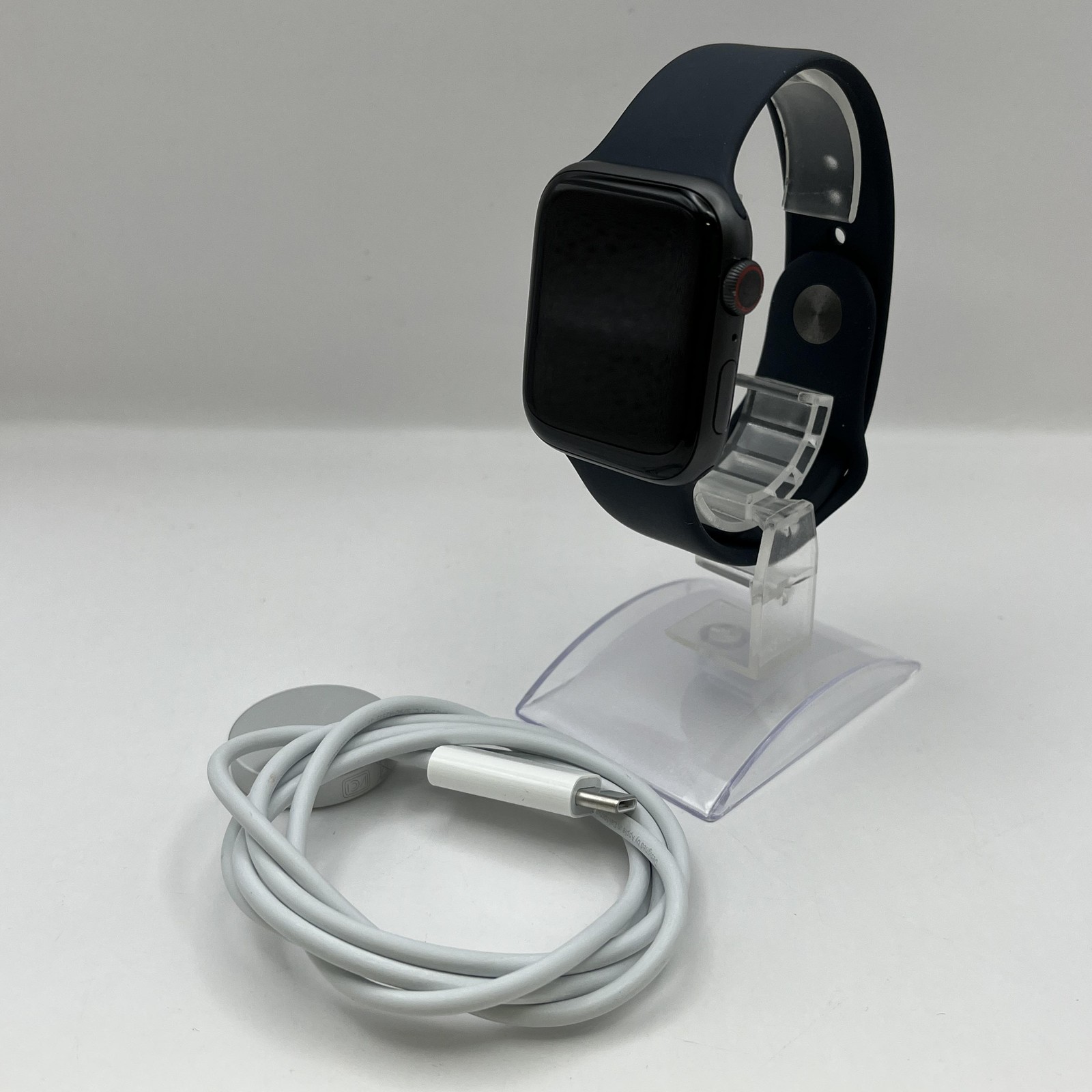Apple Watch (Series 5) 44mm Grey Aluminum (LTE) w/ Black Sport – Very Good