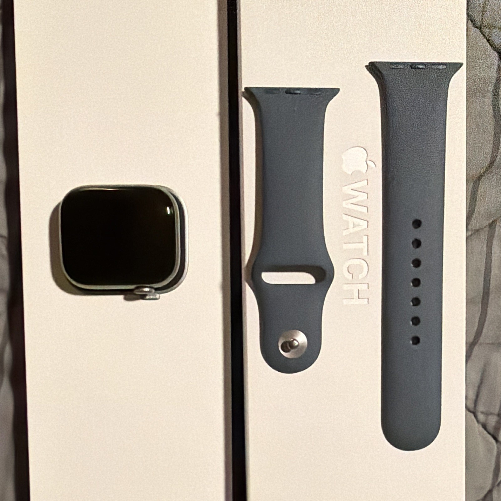 Apple Watch Series 11. 42mm Space Gray Aluminum ONLY WIFI+GPS (no Cellular)