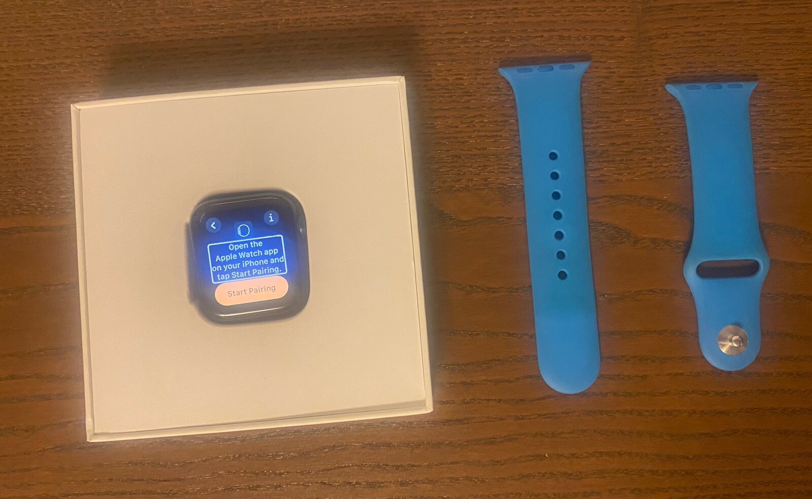 Apple Watch Series 6 w/ 40mm Aluminum Case in Blue & Extra Accessories