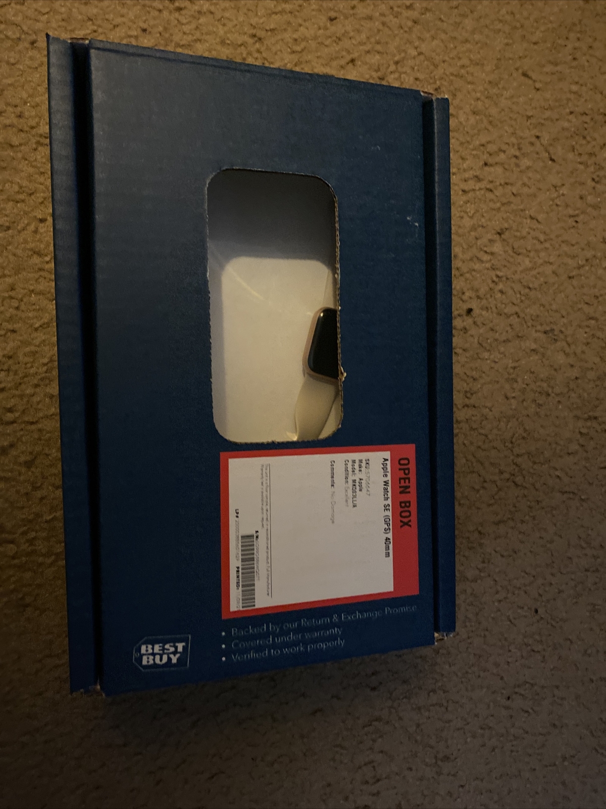 Apple Watch SE 40mm Gold Aluminum Case Starlight Sport Band – (‎MKQ03LL/A)