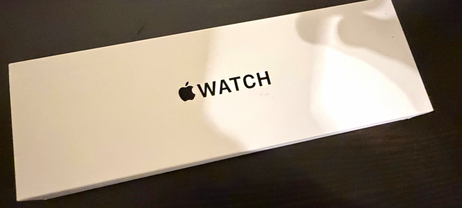 Brand New: Apple Watch SE 3 40mm Cellular Starlight Aluminum Silicone Sport Band