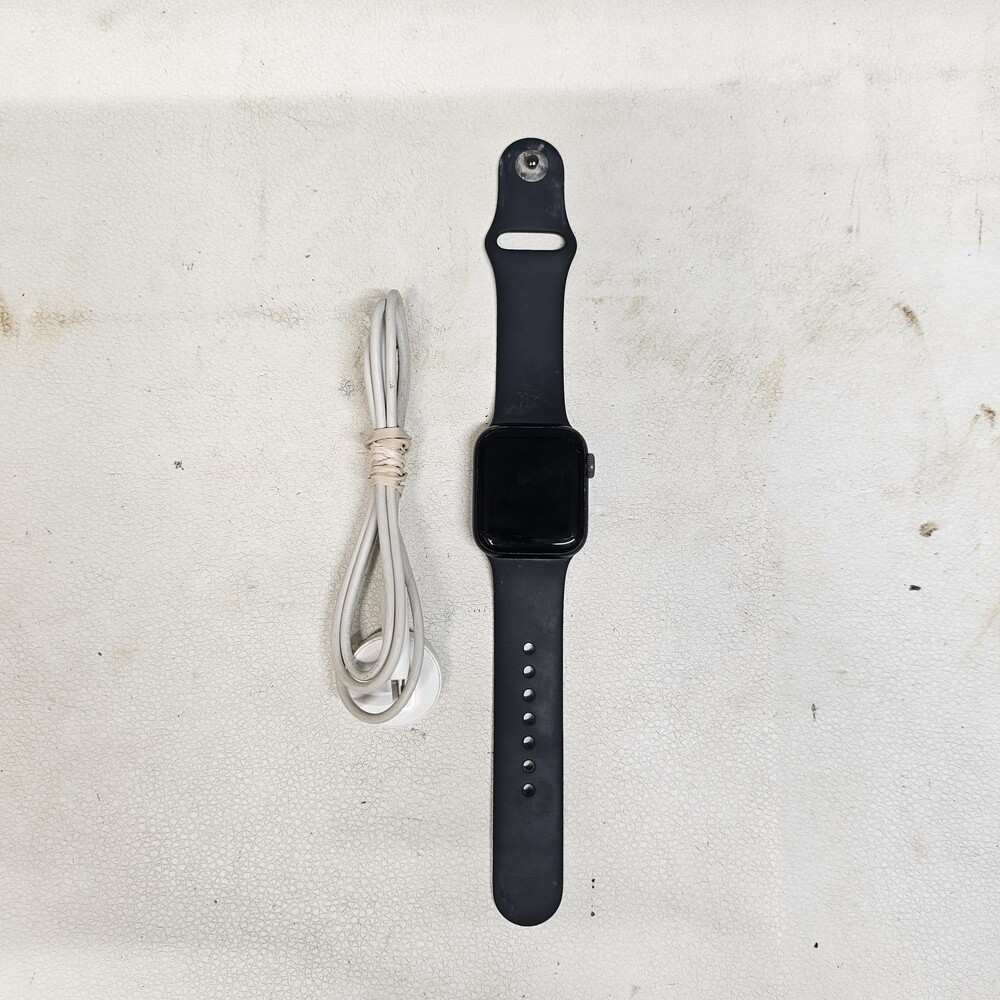 Apple Watch SE 2nd Gen. 40mm Aluminum Midnight (Unlocked) A2726