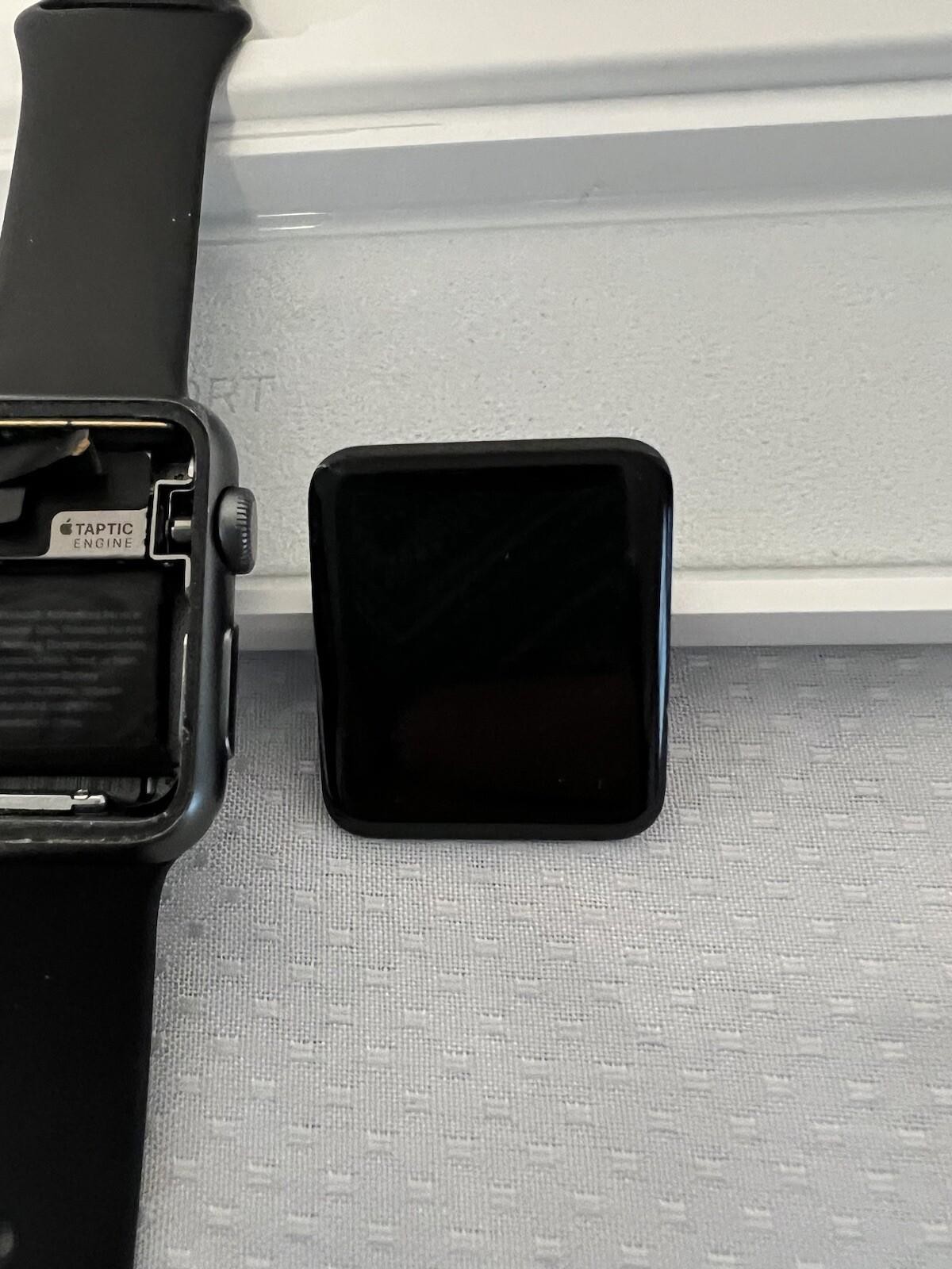 Apple Watch 1st Generation A1553 38mm w/ Box/Accessories – Parts/Not Working
