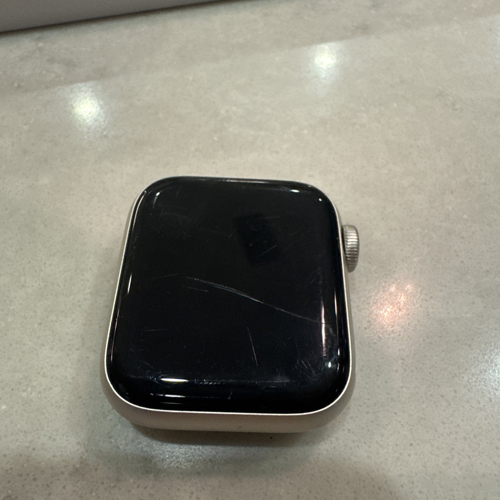 Apple Watch SE (2022) 2nd Gen 40mm A2726 (GPS + Cellular) Starlight