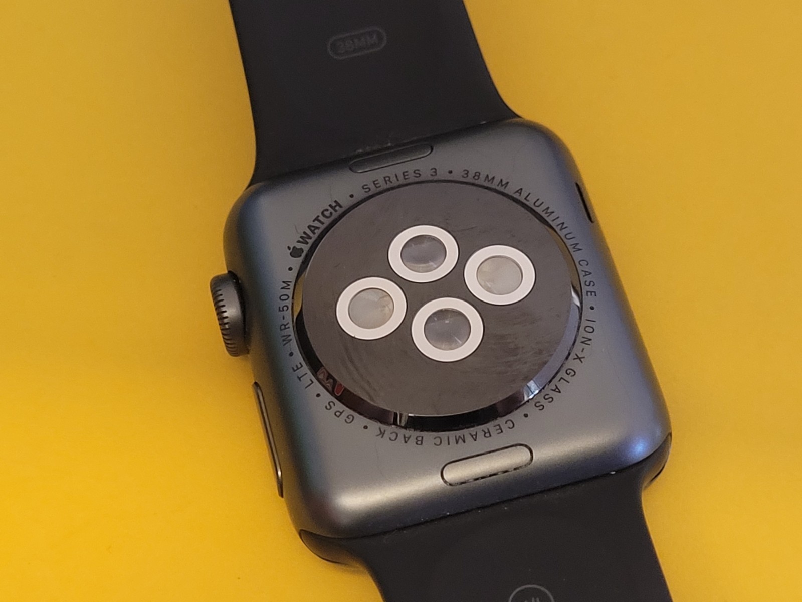 Apple Watch Series 3 Space Gray 38mm Case LTE – Broken Screen For Parts As Is