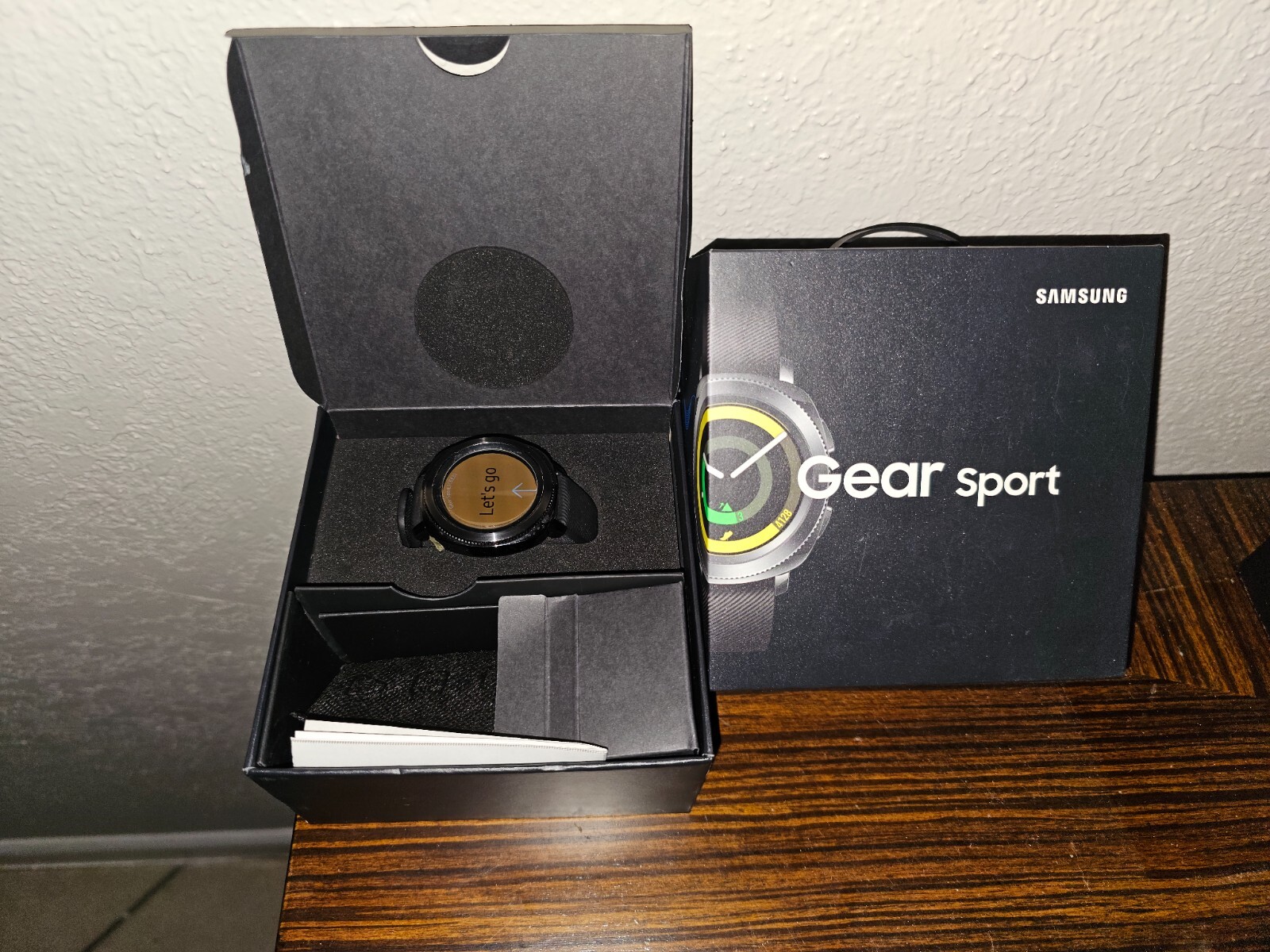 Samsung Gear Sport 44.6mm Black Case Silicone Band Classic Buckle 