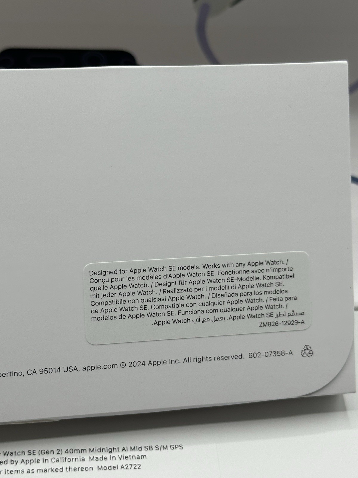 MXE73LL/A Apple Watch SE (Gen 2) 40mm Midnight Al Mid SB S/M GPS