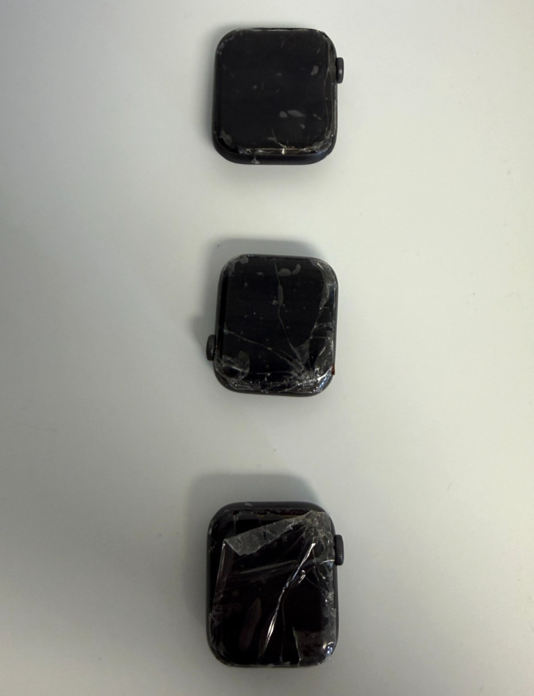 FOR PARTS – Lot of 3 – Apple Watch SE 44mm 40mm (LTE Cellular) Clean IMEI- READ!