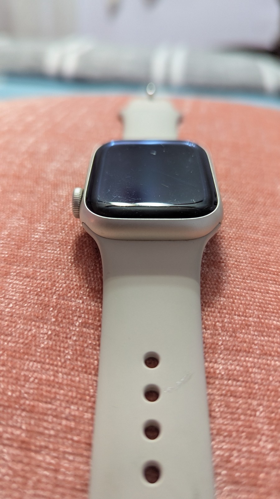 Apple Watch Series 8 41mm Gold Aluminum Case with Sports Band S GPS A2770