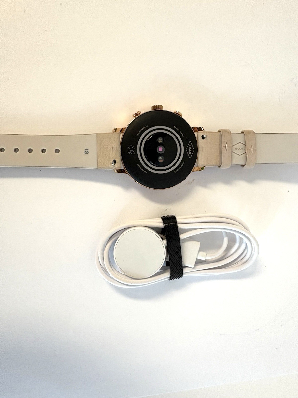 Fossil FTW6015P Gen 4 Digital Smartwatch Q Venture HR Blush Leather band