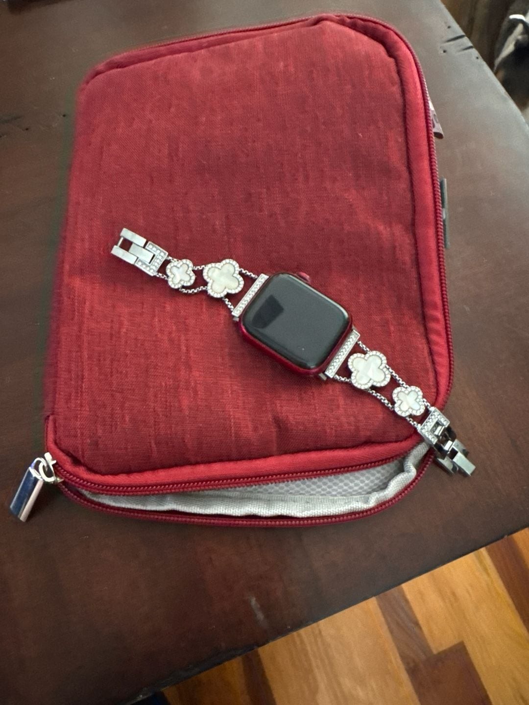 Apple Watch Series 7 (PRODUCT)RED 41mm GPS