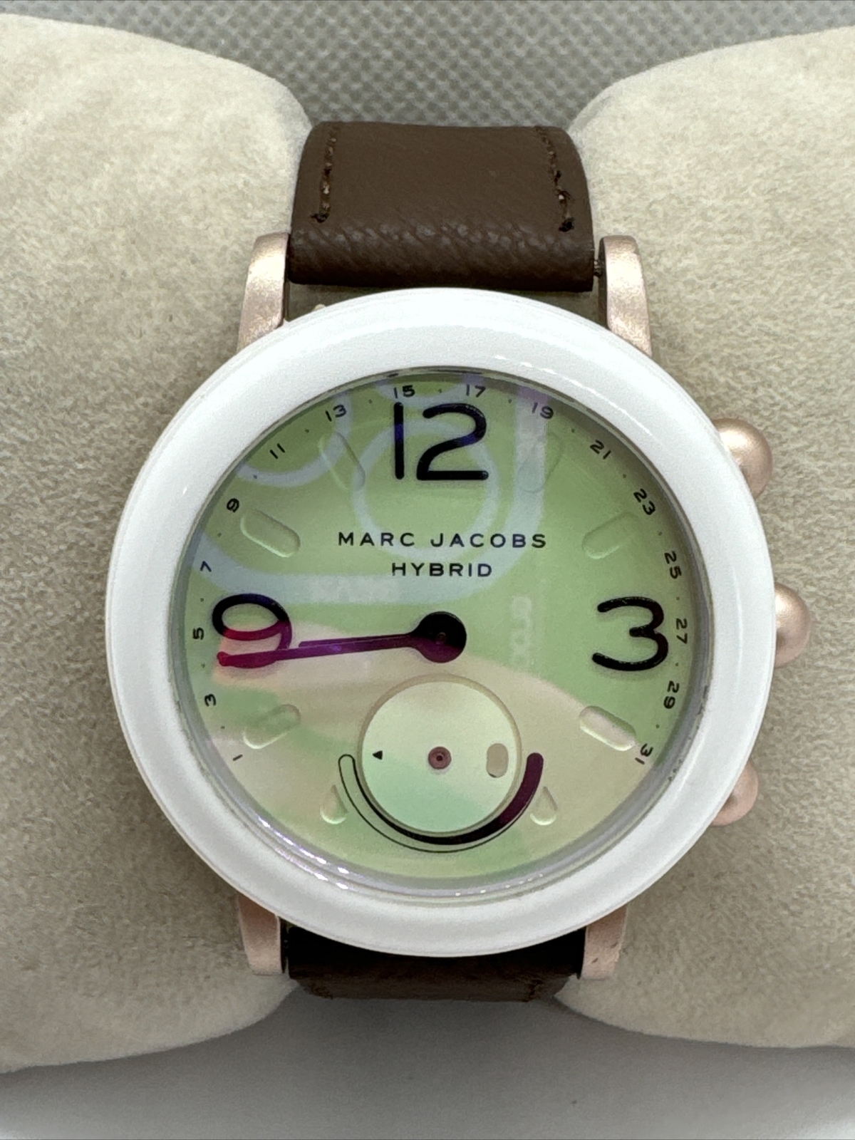 Marc Jacobs Riley NDW2T Women Brown Leather Analog Dial Hybrid Smartwatch AEA044
