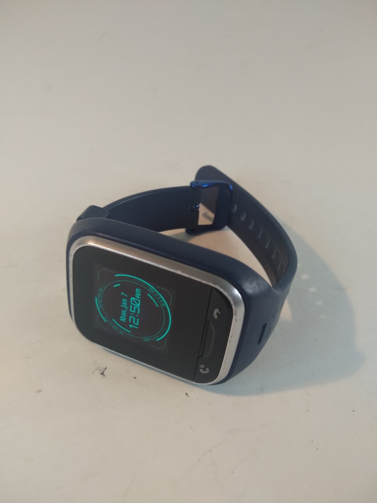 LG Gizmo Gadget LG-VC200B Kids 1.3″PMOLED Touchscreen Single-Core GPS Smartwatch